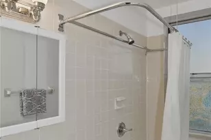 472 Gramatan Ave, Mount Vernon, NY 10552 - Photo 9