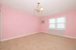 69-11 62nd Dr, Middle Village, NY 11379 - Photo 21