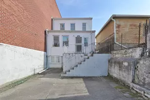 69-11 62nd Dr, Middle Village, NY 11379 - Photo 25