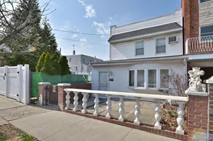 69-11 62nd Dr, Middle Village, NY 11379 - Photo 27