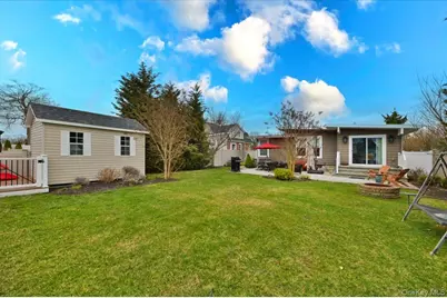 17 Central Avenue, Amityville, NY 11701 - Photo 29