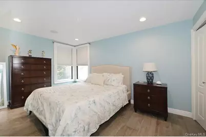 17 Central Avenue, Amityville, NY 11701 - Photo 19