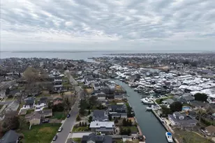 17 Central Ave, Amityville, NY 11701 - Photo 39