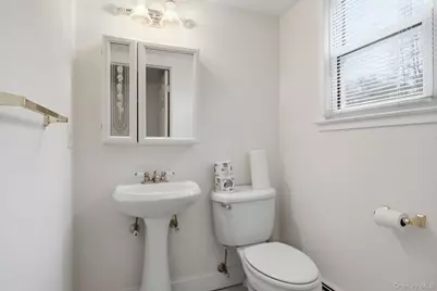 140 Chestnut Ridge Road, Mahopac, NY 10541 - Photo 11