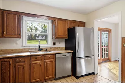 140 Chestnut Ridge Road, Mahopac, NY 10541 - Photo 9