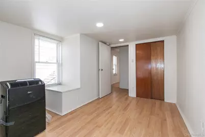 11 Lee Court, Great Neck, NY 11024 - Photo 9