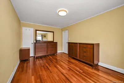 16108 Booth Memorial Avenue, Flushing, NY 11365 - Photo 11