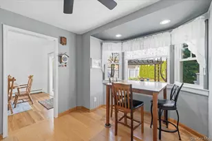 13 Spruce St, Hicksville, NY 11801 - Photo 7