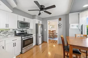 13 Spruce St, Hicksville, NY 11801 - Photo 5