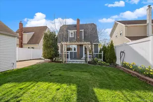 13 Spruce St, Hicksville, NY 11801 - Photo 23