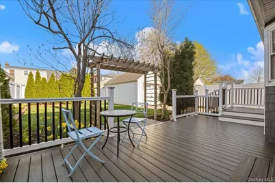 13 Spruce Street, Hicksville, NY 11801 - Photo 21