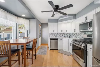 13 Spruce Street, Hicksville, NY 11801 - Photo 3