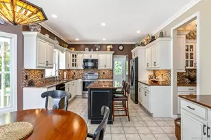 17 Dorfer Ln, Nesconset, NY 11767 - Photo 9