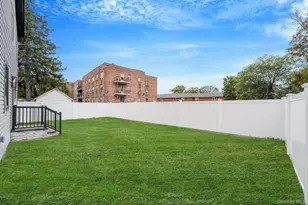 27 Elizabeth Ct, Hempstead, NY 11550 - Photo 7