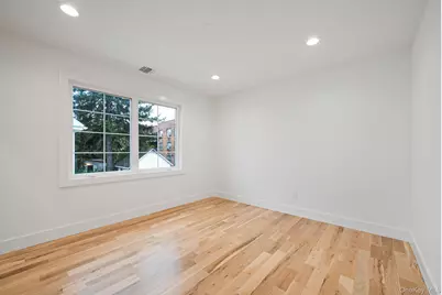 27 Elizabeth Court, Hempstead, NY 11550 - Photo 19