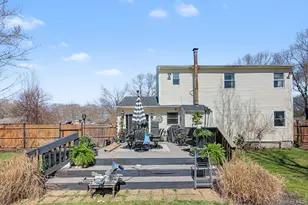 64 Sweetbriar Dr, Mastic, NY 11950 - Photo 21