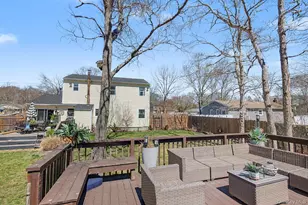 64 Sweetbriar Dr, Mastic, NY 11950 - Photo 23