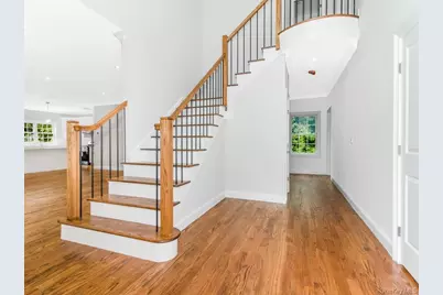 1 Kewanee Road, New Rochelle, NY 10804 - Photo 7