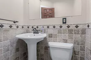 16 Kenilworth Rd, Mineola, NY 11501 - Photo 15