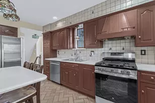 16 Kenilworth Rd, Mineola, NY 11501 - Photo 13