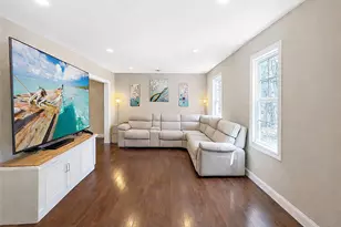 176 Maywood Dr, Mastic Beach, NY 11951 - Photo 5