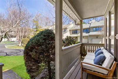 21 Tulip Tree Lane, Mamaroneck, NY 10543 - Photo 3