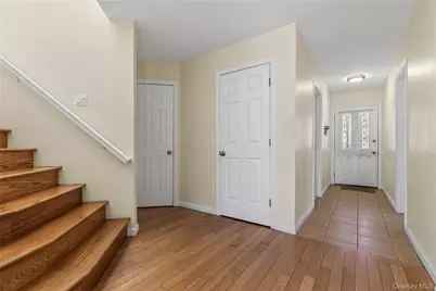 21 Tulip Tree Lane, Mamaroneck, NY 10543 - Photo 5
