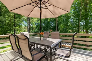 21 Tulip Tree Ln, Mamaroneck, NY 10543 - Photo 13