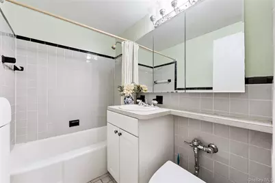 110-45 Queens Blvd #807, Forest Hills, NY 11375 - Photo 15