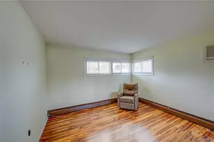 471 Division Ave, Hicksville, NY 11801 - Photo 13