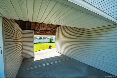 471 Division Avenue, Hicksville, NY 11801 - Photo 3