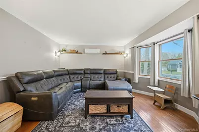 12 Wilson Avenue, East Moriches, NY 11940 - Photo 7