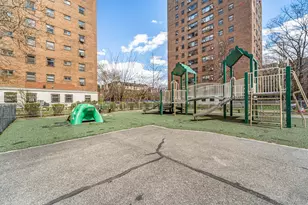 21-80 33rd Rd, Astoria, NY 11106 - Photo 15