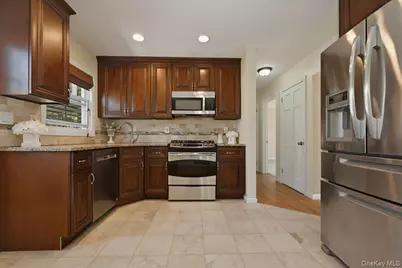 1719 William Street, Merrick, NY 11566 - Photo 3