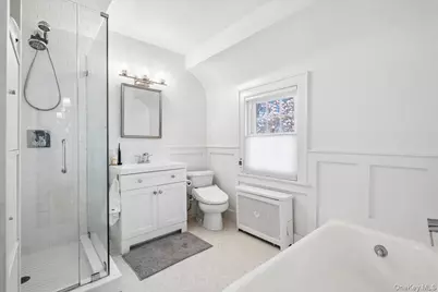 107 Crawford Terrace, New Rochelle, NY 10804 - Photo 17