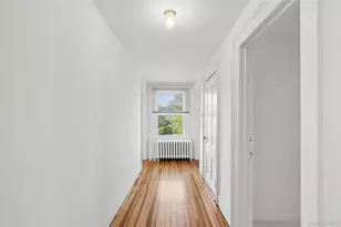 208 Wheatley Rd, Old Westbury, NY 11568 - Photo 19