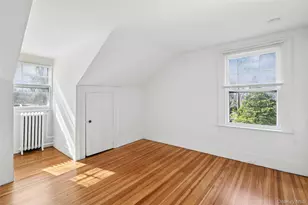 208 Wheatley Rd, Old Westbury, NY 11568 - Photo 25