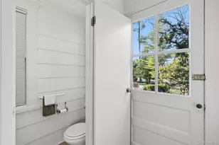 208 Wheatley Rd, Old Westbury, NY 11568 - Photo 17