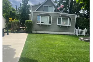 32 Coolidge St, Bellmore, NY 11710 - Photo 3