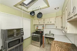 32 Coolidge St, Bellmore, NY 11710 - Photo 19