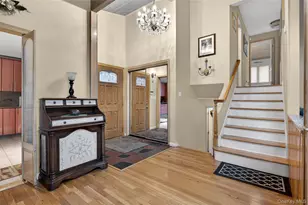 43 Highwood Rd, East Norwich, NY 11732 - Photo 3