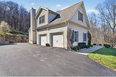 2 Pond Ridge Crossing, Newburgh, NY 12550 - Photo 5