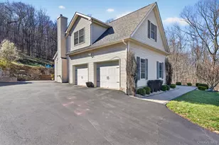 2 Pond Ridge Crossing, Newburgh, NY 12550 - Photo 5