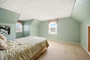 136 Roundhill Dr, Yonkers, NY 10710 - Photo 27