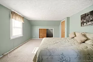 136 Roundhill Dr, Yonkers, NY 10710 - Photo 29