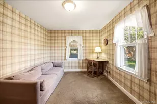 136 Roundhill Dr, Yonkers, NY 10710 - Photo 21