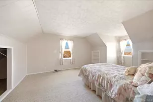 136 Roundhill Dr, Yonkers, NY 10710 - Photo 25