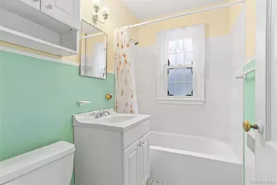 300 Manville Road #C22, Pleasantville, NY 10570 - Photo 11