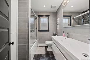 157-33 98th St, Howard Beach, NY 11414 - Photo 13