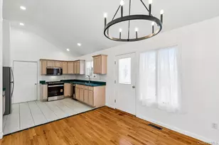 4 Carols Way, Hampton Bays, NY 11946 - Photo 15